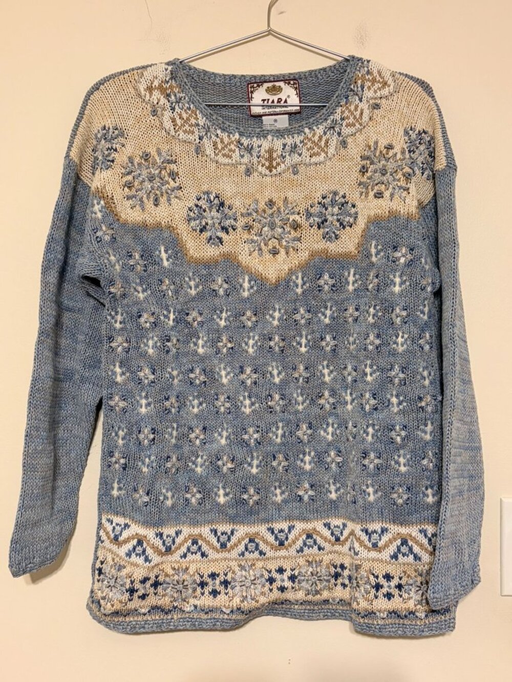 VTG Tiara Fair Isle Knit Crewneck Sweater Blue White Snowflake Size Medium